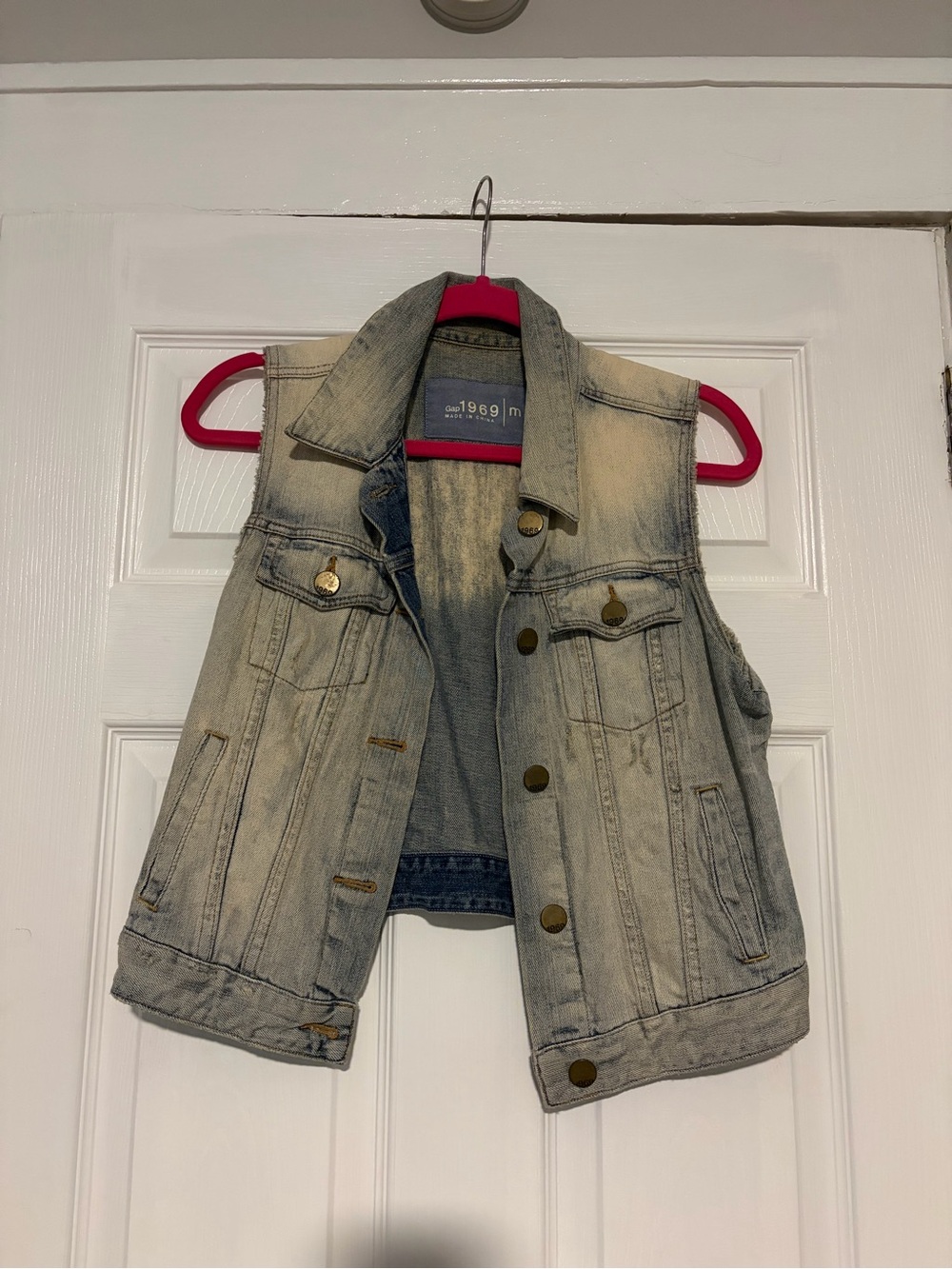 GAP Light Faded Blue Denim Vest - Sleeveless Button Jacket sz M